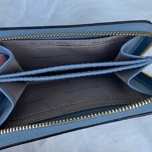 Michael Kors Bags - Michael Kors mini wallet Michael Kors Bags - Michael Kors mini wallet